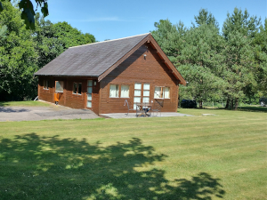 Pine Lodge East