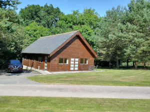 Pine Lodge West