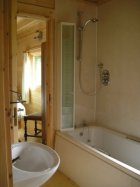 Pine Lodge West bathroom
